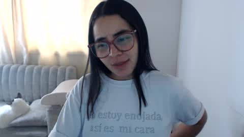 Snapshot of isemma chatting on May 25, 3:07 pm Emma online show from May 25, 3:07 pm