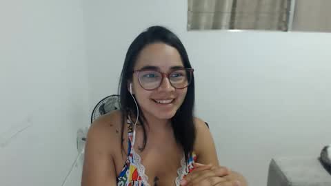 Snapshot of isemma chatting on June 7, 3:21 am Emma online show from June 7, 3:21 am