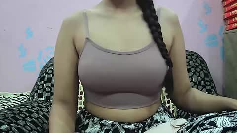 ishika_singh_ online show from March 24, 1:43 am