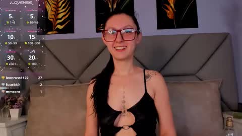 Snapshot of isis1012 chatting on November 24, 2:28 pm isa online show from November 24, 2:28 pm