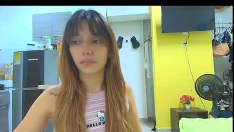 Snapshot of isis_pink chatting on July 5, 3:23 am Alaya online show from July 5, 3:23 am