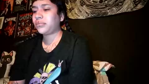 Snapshot of isisbathory chatting on November 8, 12:55 am Isis online show from November 8, 12:55 am