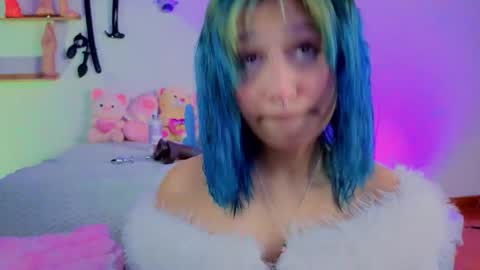 Isisjones18 online show from March 12, 12:11 pm