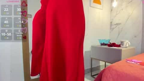 Isis Noir online show from February 5, 7:51 pm