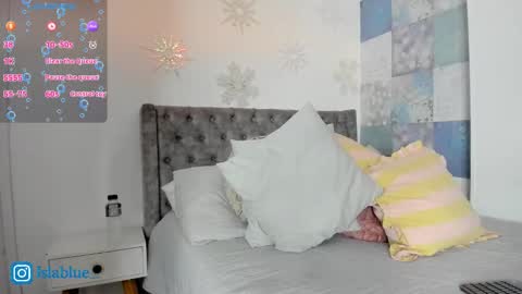 Isla Blue online show from January 7, 2:58 am