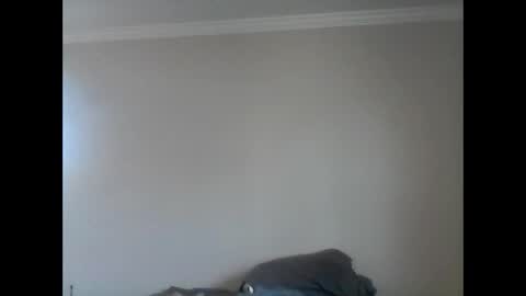 island625103 online show from December 2, 6:21 pm