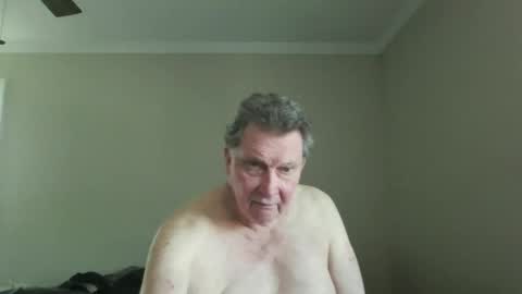 Snapshot of island625103 chatting on May 1, 6:12 pm island625103 online show from May 1, 6:12 pm