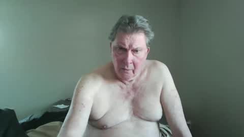 Snapshot of island625103 chatting on May 5, 8:39 pm island625103 online show from May 5, 8:39 pm