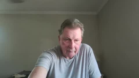 Snapshot of island625103 chatting on July 12, 8:00 pm island625103 online show from July 12, 8:00 pm