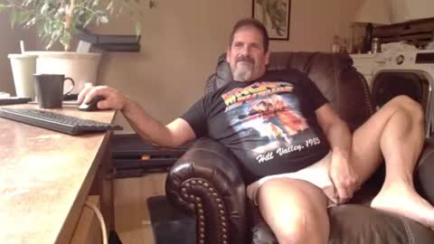 Snapshot of islandguy70 chatting on July 22, 10:12 pm Jim online show from July 22, 10:12 pm