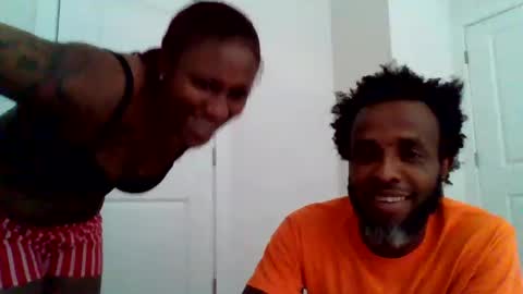 Snapshot of islandmaker chatting on May 11, 5:32 pm islandmaker online show from May 11, 5:32 pm
