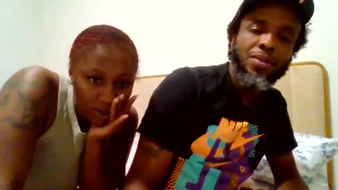 Snapshot of islandmaker chatting on May 14, 2:07 am islandmaker online show from May 14, 2:07 am