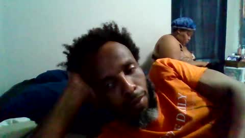 Snapshot of islandmaker chatting on June 1, 7:26 pm islandmaker online show from June 1, 7:26 pm