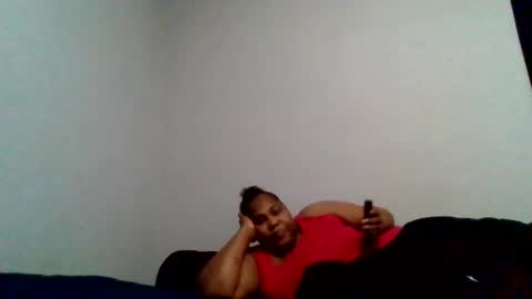 Snapshot of islandmaker chatting on June 9, 4:57 am islandmaker online show from June 9, 4:57 am