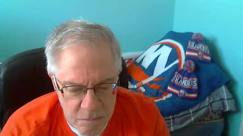 Snapshot of islesman22 chatting on April 12, 3:28 pm islesman22 online show from April 12, 3:28 pm