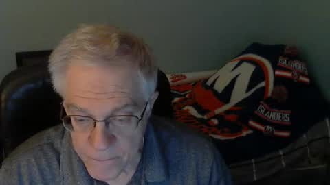 Snapshot of islesman22 chatting on April 18, 1:09 am islesman22 online show from April 18, 1:09 am