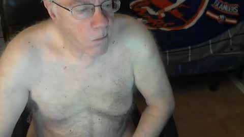Snapshot of islesman22 chatting on April 28, 9:14 am islesman22 online show from April 28, 9:14 am