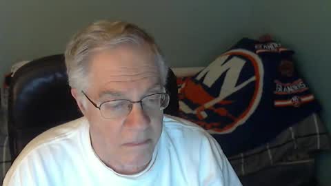 Snapshot of islesman22 chatting on May 10, 1:55 am islesman22 online show from May 10, 1:55 am