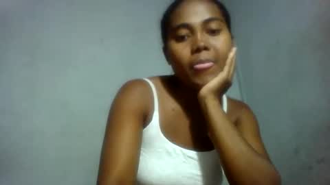 Snapshot of ismayrah chatting on April 17, 12:35 am ismayrah online show from April 17, 12:35 am