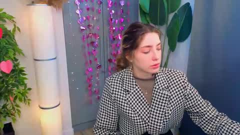 Emilia online show from February 21, 6:25 am