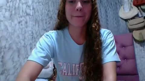 Snapshot of issa30213 chatting on February 10, 1:24 am Issa online show from February 10, 1:24 am