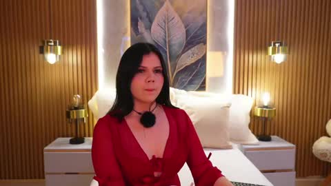 Snapshot of issa_baby_ chatting on September 19, 5:09 am issa baby online show from September 19, 5:09 am