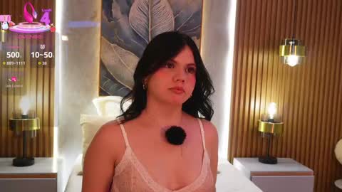 Snapshot of issa_baby_ chatting on September 28, 3:12 am issa baby online show from September 28, 3:12 am