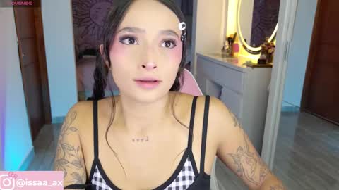 Snapshot of issa_garcia chatting on February 20, 11:22 am I S S A B E L A Igissaa ax Xlittleissa online show from February 20, 11:22 am
