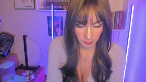 Snapshot of issa_latin chatting on May 2, 4:28 am INSTAGRAM issabella18 TWITTER issa latin online show from May 2, 4:28 am