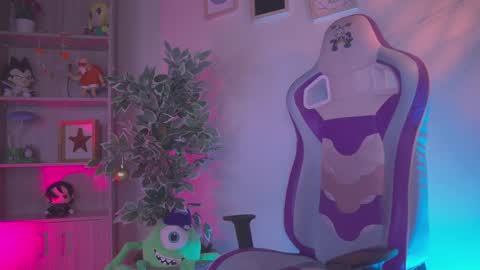 ISSA  online show from February 24, 12:36 pm