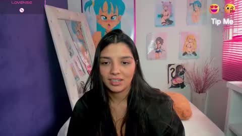 Issa  online show from November 26, 5:14 pm