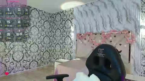 Issa online show from April 22, 3:09 am