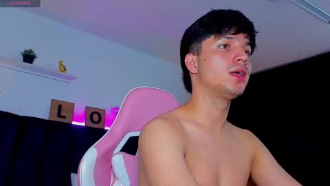 Snapshot of issac_james chatting on September 14, 3:27 am Issac online show from September 14, 3:27 am