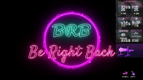 Issie online show from February 8, 10:40 pm