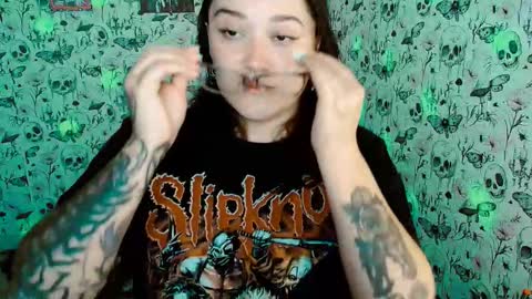 Yiz online show from March 28, 4:01 am