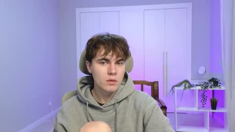 Snapshot of istairee chatting on January 2, 3:15 am Maks online show from January 2, 3:15 am