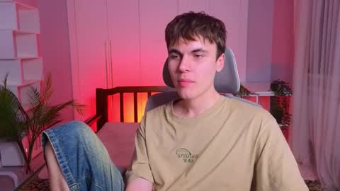 Snapshot of istairee chatting on January 31, 2:17 pm Maks online show from January 31, 2:17 pm