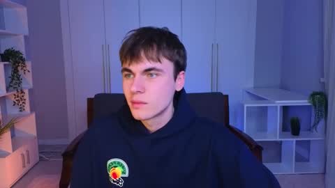 Snapshot of istairee chatting on February 7, 1:22 pm Maks online show from February 7, 1:22 pm