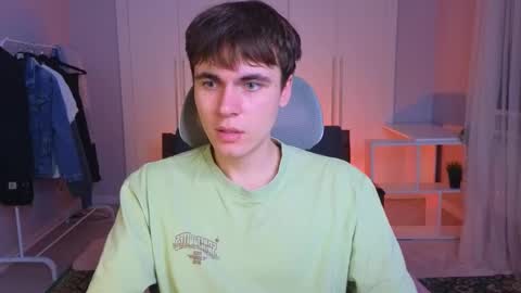 Snapshot of istairee chatting on February 16, 1:16 pm Maks online show from February 16, 1:16 pm