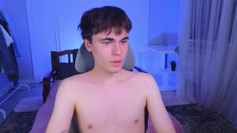 Snapshot of istairee chatting on February 18, 2:06 pm Maks online show from February 18, 2:06 pm