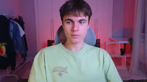 Snapshot of istairee chatting on February 28, 1:25 pm Maks online show from February 28, 1:25 pm