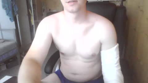 Snapshot of isterebitel99834 chatting on July 9, 1:37 pm isterebitel99834 online show from July 9, 1:37 pm