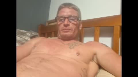 Snapshot of istillridemybmxbike chatting on September 18, 2:57 am istillridemybmxbike online show from September 18, 2:57 am