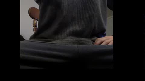 Snapshot of ital25usa chatting on December 1, 11:58 pm ital25usa online show from December 1, 11:58 pm