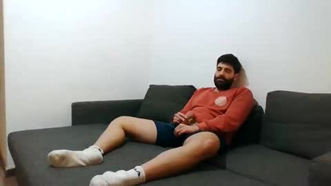 Snapshot of italianboybcn chatting on December 27, 11:28 am italianboybcn online show from December 27, 11:28 am