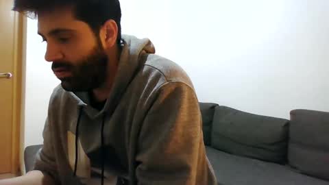 Snapshot of italianboybcn chatting on December 31, 9:31 am italianboybcn online show from December 31, 9:31 am