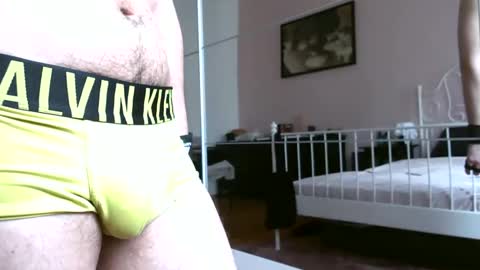 Snapshot of italianmonsterd chatting on May 12, 10:12 am italianmonsterD online show from May 12, 10:12 am