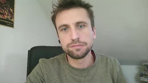 Snapshot of italiano116116 chatting on December 6, 9:54 am italiano116116 online show from December 6, 9:54 am