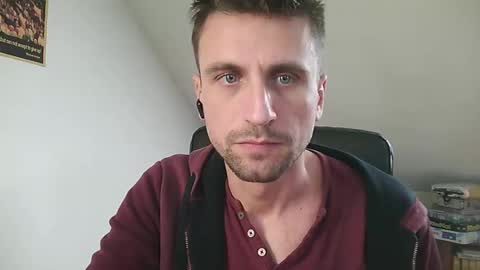 Snapshot of italiano116116 chatting on December 22, 1:44 pm italiano116116 online show from December 22, 1:44 pm