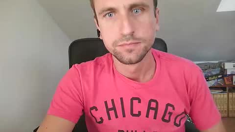 Snapshot of italiano116116 chatting on September 24, 7:33 am italiano116116 online show from September 24, 7:33 am